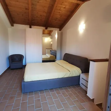 La Casina Di Ely Apartmán *